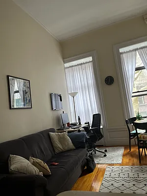 Rented by Apartments by Us | media 10