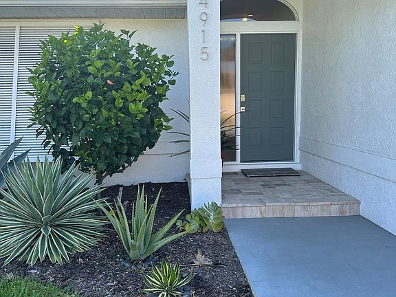 5th image of 4915 SW 27th Ave