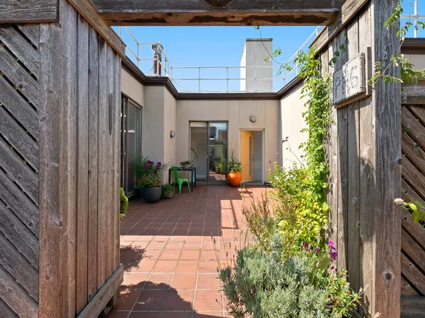 205 West 89th Street image 17 of 19