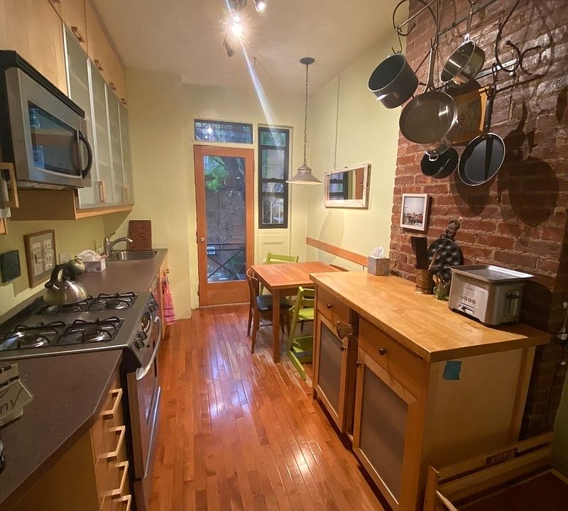 1st image of 157 W 105th St APT 2WR