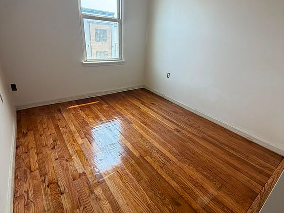5th image of 442 John St #3R