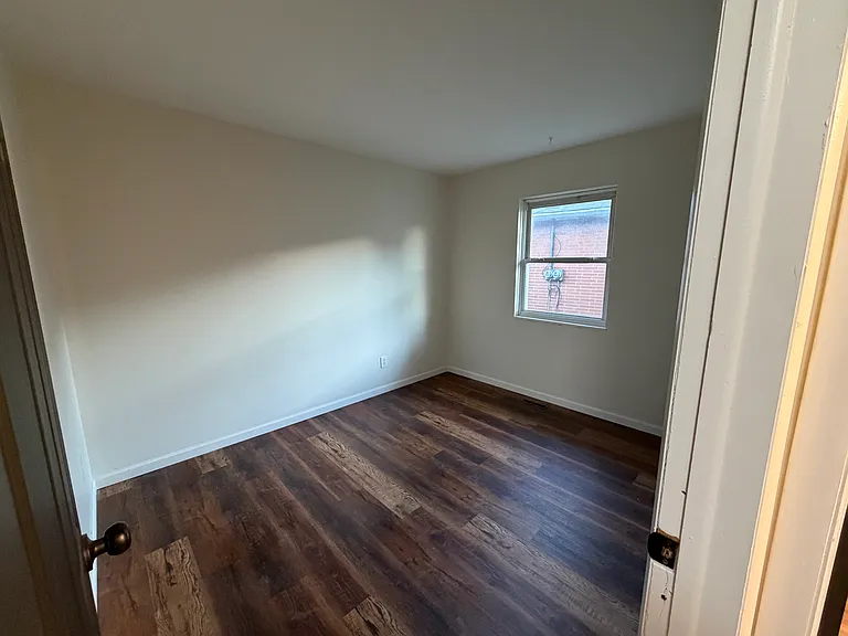 704-706 Kirkwood Dr — Photo 12