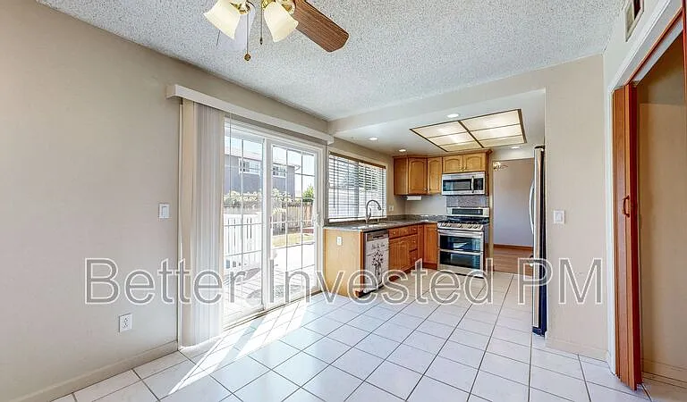848 Sprucewood Ct — Photo 4