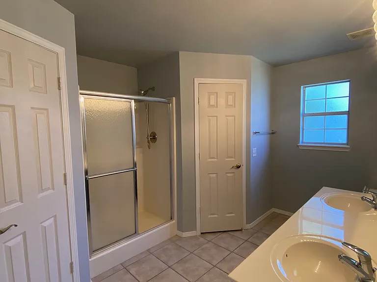 1011 Sunflower St — Photo 5