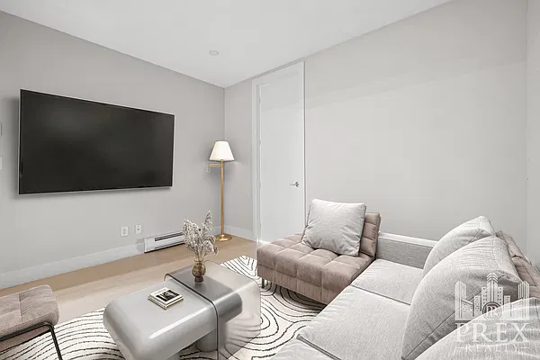 Living room, photo 2