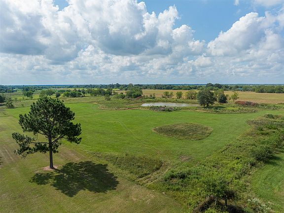 2nd image of 1713 Woody Ln