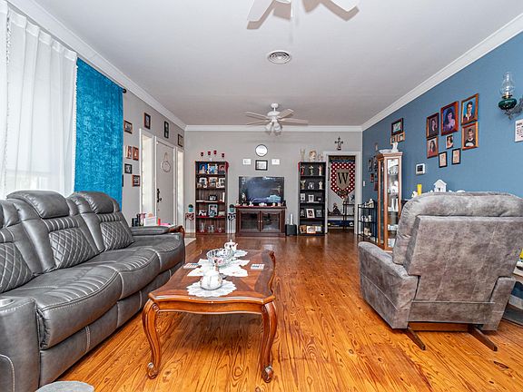 4th image of 1407 W Main St