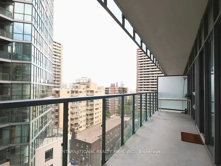 33 Charles St E #901 — Photo 10