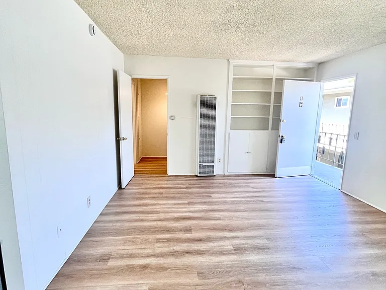 2835 Nina St #11 — Photo 5