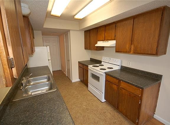 2nd image of 9605 Carson Creek Blvd APT A