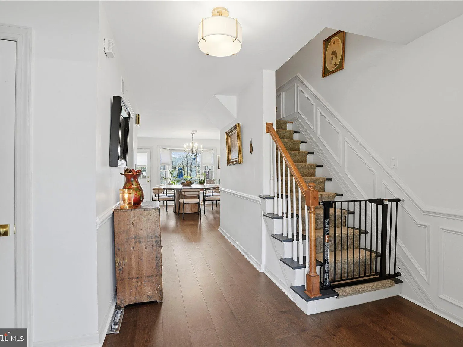 5 bed, 2.5 bath, 3533 sqft, $4,500 — Photo 2