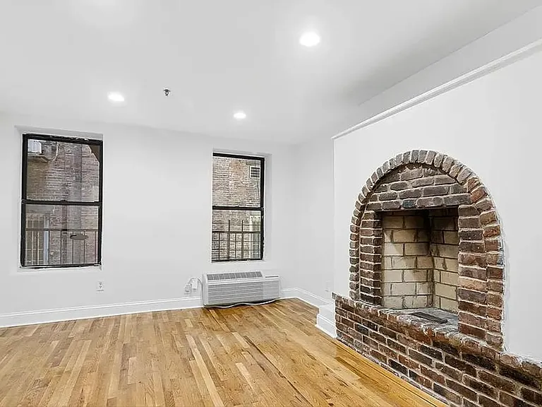 133 E 38th St #F — Photo 3