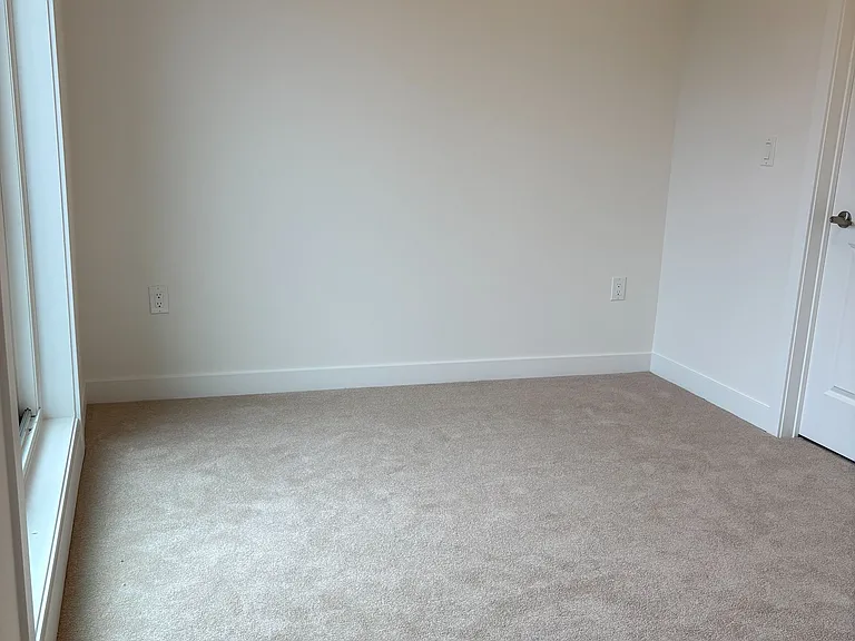15100 Yonge St #211 — Photo 28