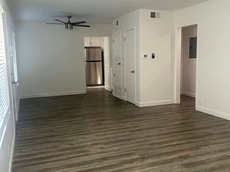 1060 S Sherbourne Dr #201 — Photo 15