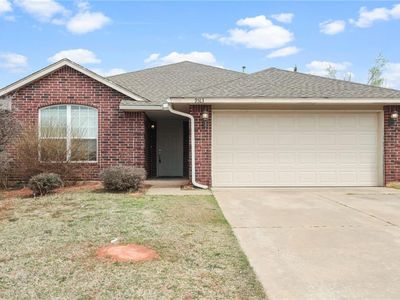 9313 Apple Dr, Midwest City, OK, 73130