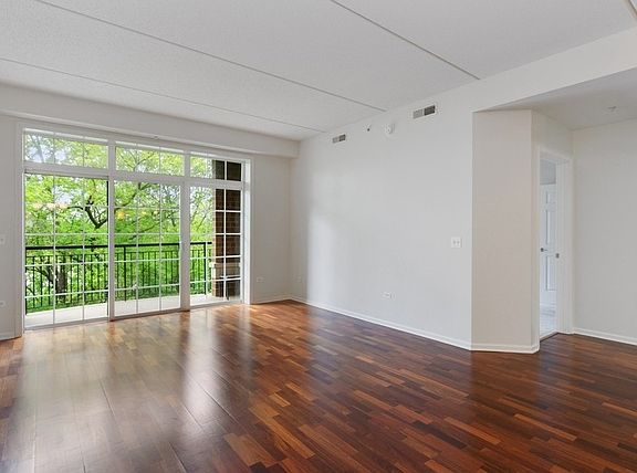 5th image of 455 W Wood St Unit 304