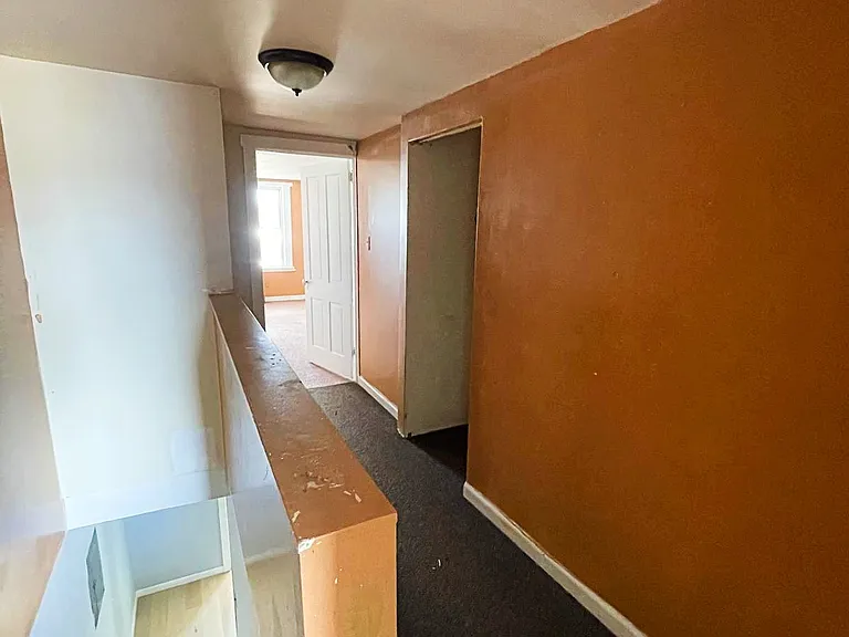 181 McLean St #2 — Photo 9