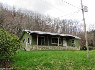 677 Chestnut Grove Rd, Spruce Pine, NC 28777