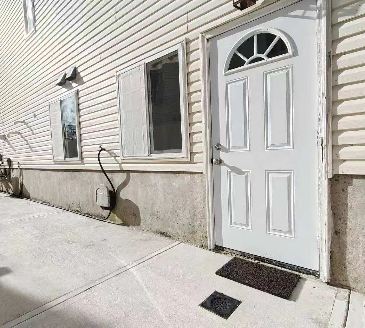 521 Mill Rd — Photo 2