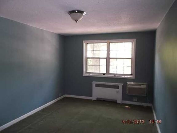 5th image of 205 N George Mason Dr APT 4