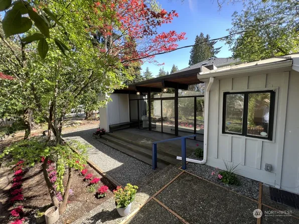 2419 72nd Avenue SE, Mercer Island, WA 98040