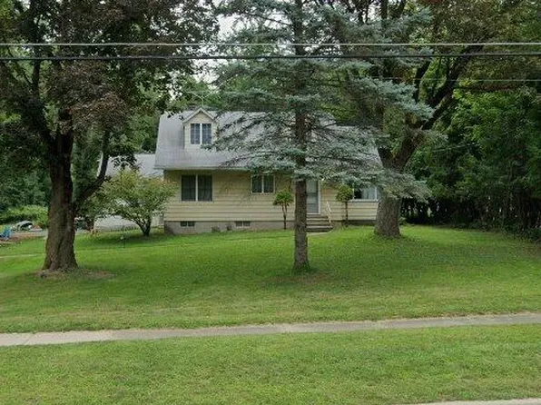 826 Irwin Ave, Albion, MI 49224
