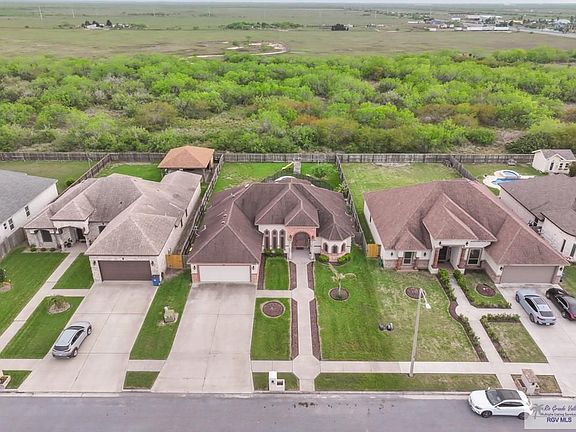 5th image of 122 E Alvarez Ct