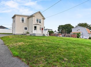 34 Varnum Ave, Methuen, MA 01844