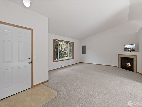 2nd image of 18128 115th Street NE