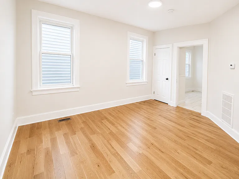 203 S 11th St #1 — Photo 11