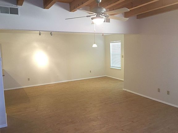 4th image of 5504 Baer Pl NW