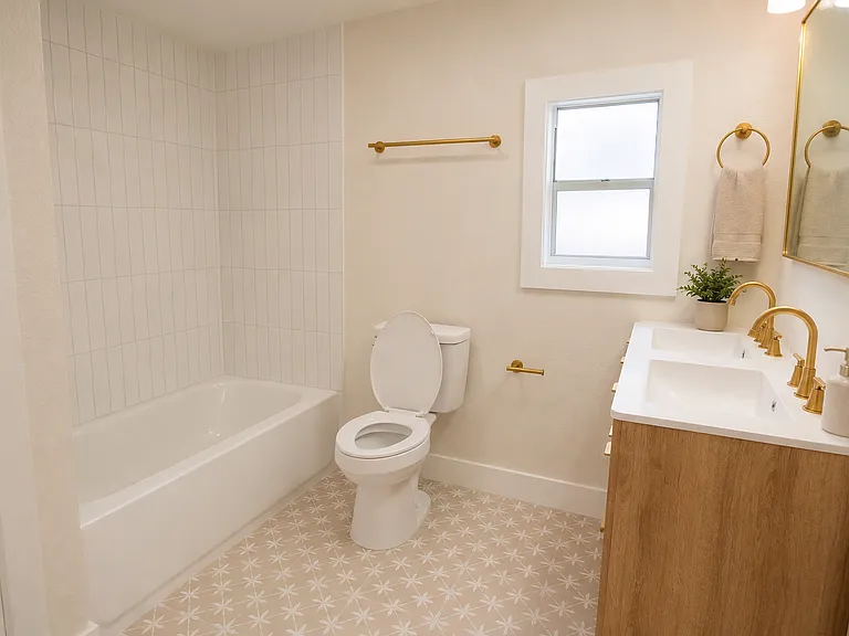 210 W Hiawatha St — Photo 13