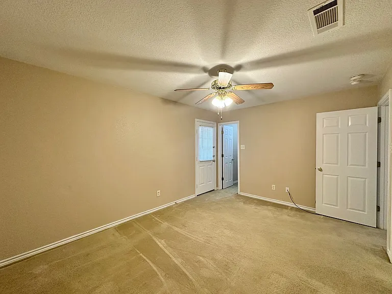 202 Janelle Dr — Photo 19