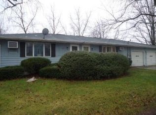 129 N Main St, Seneca, IL 61360