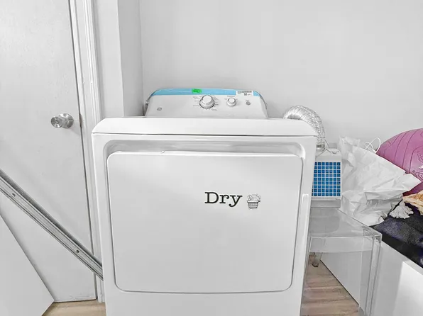 1353 Saint Marks Avenue image 14 of 17