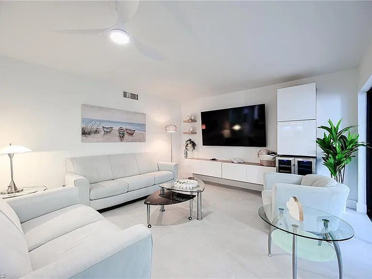 592 Beachwalk Cir #N-202 — Photo 7