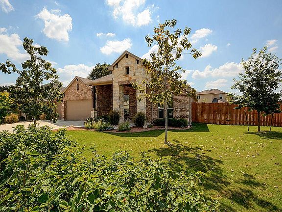4th image of 113 Adorno Ln