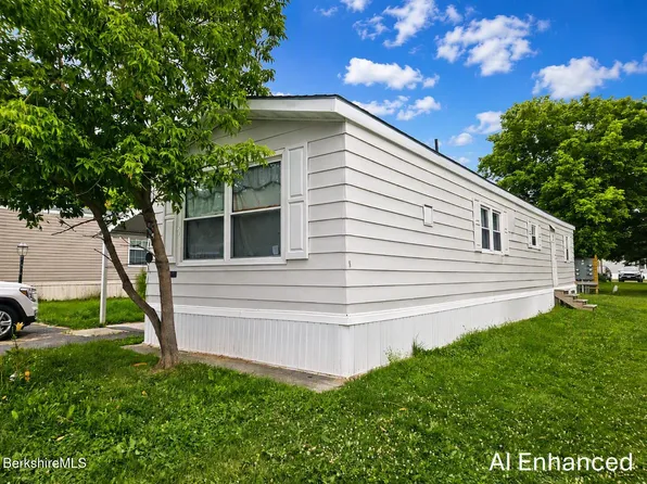 6 Navajo Dr, North Adams, MA 01247
