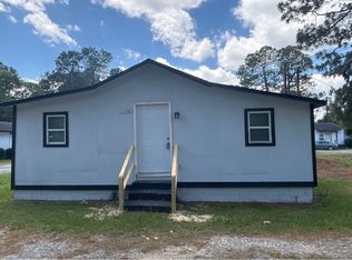 1130 Charlie Dr, Fayetteville, NC 28311