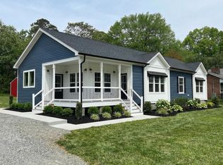 104 Henson Ave, Louisa, VA