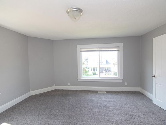 5th image of 428 43rd St