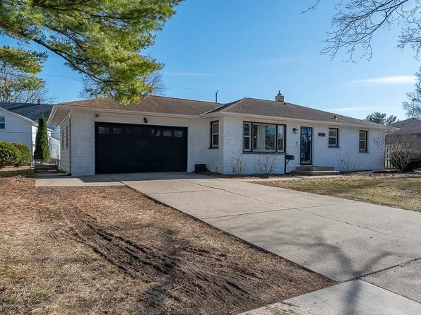 2426 Rutledge Ave, Janesville, WI 53545