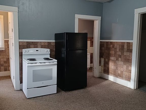 5th image of 1521 W Charles St APT 1