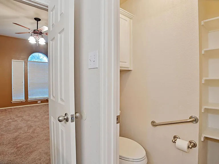 1073 Red Hawk Dr — Photo 21