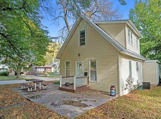 747 38th St, Des Moines, IA 50312