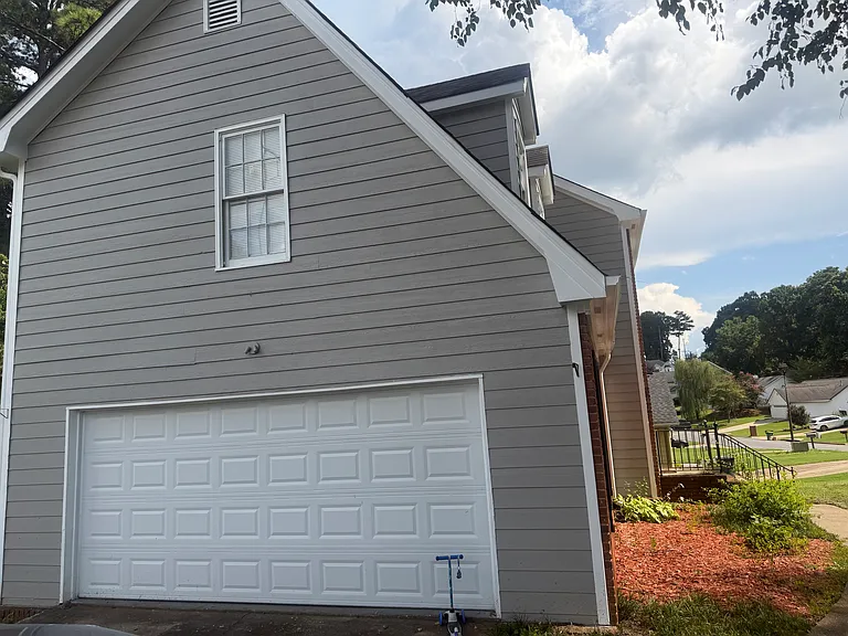 648 Glenspring Dr — Photo 2