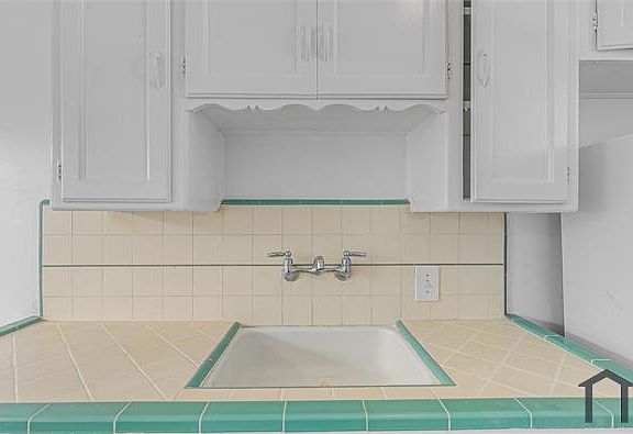 5th image of 343 N Occidental Blvd #5