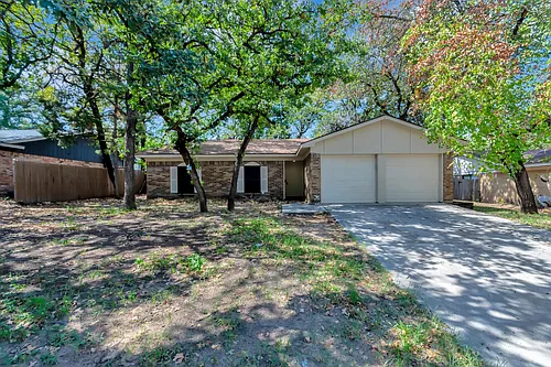 821 Timberoaks Dr Photo 1