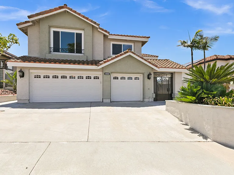 1068 Pacific Hill St — Photo 2