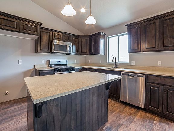 2nd image of 1207 W Zenith Cir #605
